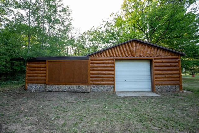 $4,149,000 | 404 Barry Drive, Alger, MI 48610