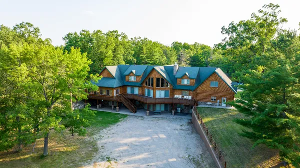 $4,150,000 | 404 Barry Drive, Alger, MI 48610