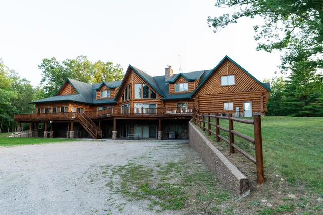 $4,149,000 | 404 Barry Drive, Alger, MI 48610