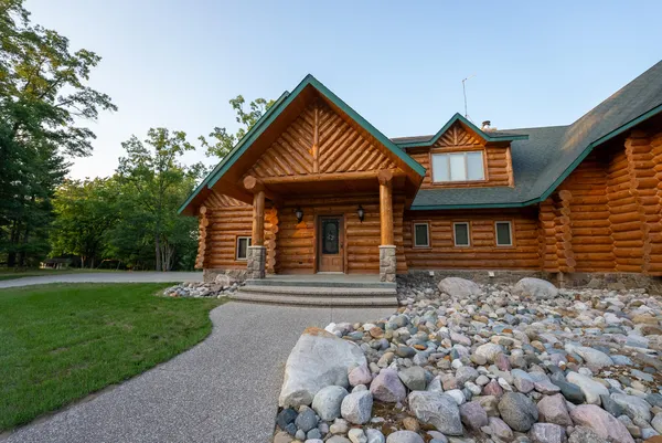 $4,150,000 | 404 Barry Drive, Alger, MI 48610