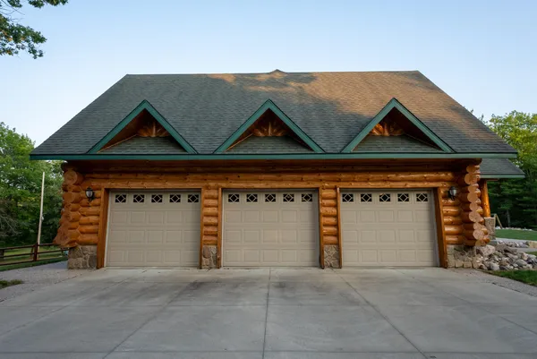 $4,150,000 | 404 Barry Drive, Alger, MI 48610