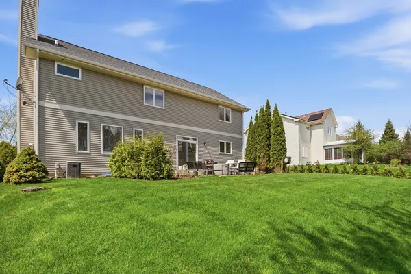 $530,000 | 34460 North Eastings Way, Gurnee, IL 60031