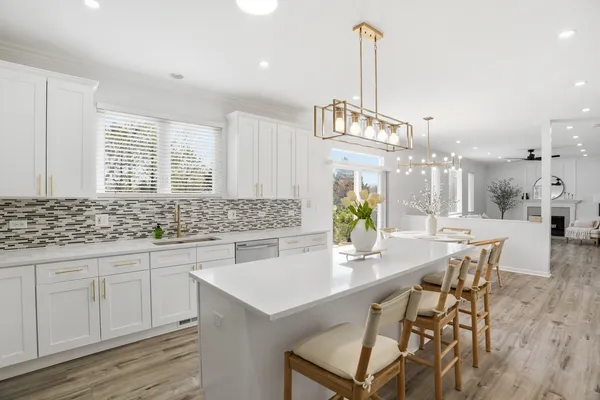 $530,000 | 34460 North Eastings Way, Gurnee, IL 60031