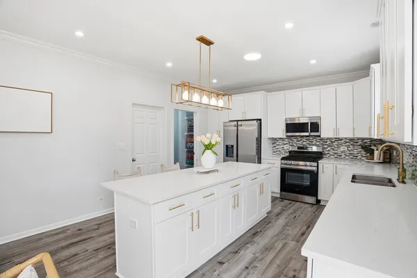 $530,000 | 34460 North Eastings Way, Gurnee, IL 60031