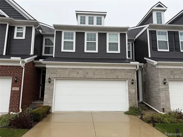 $3,000 | 4811 Broomfield Way, Lake Orion, MI 48359