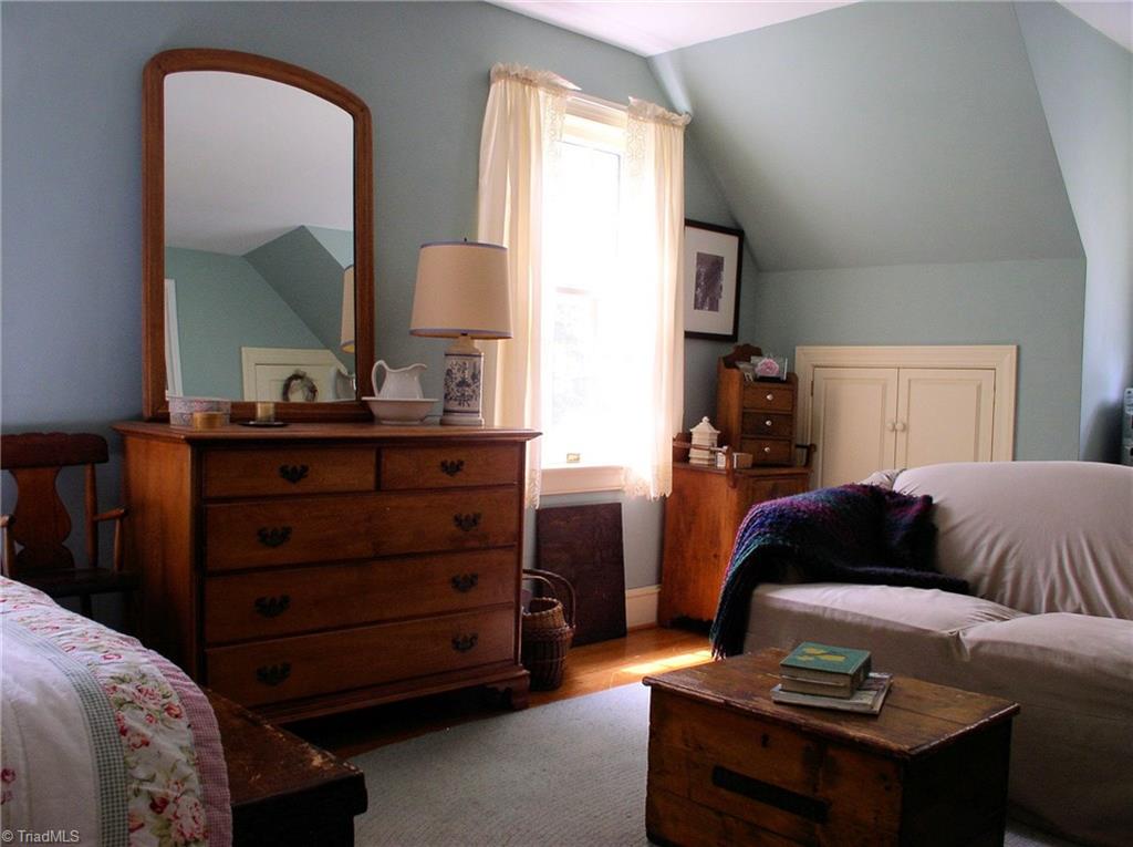 383 Hawthorne Road Elkin, NC 28621 - Photo 21 of 30 Master bedroom with sitting area.