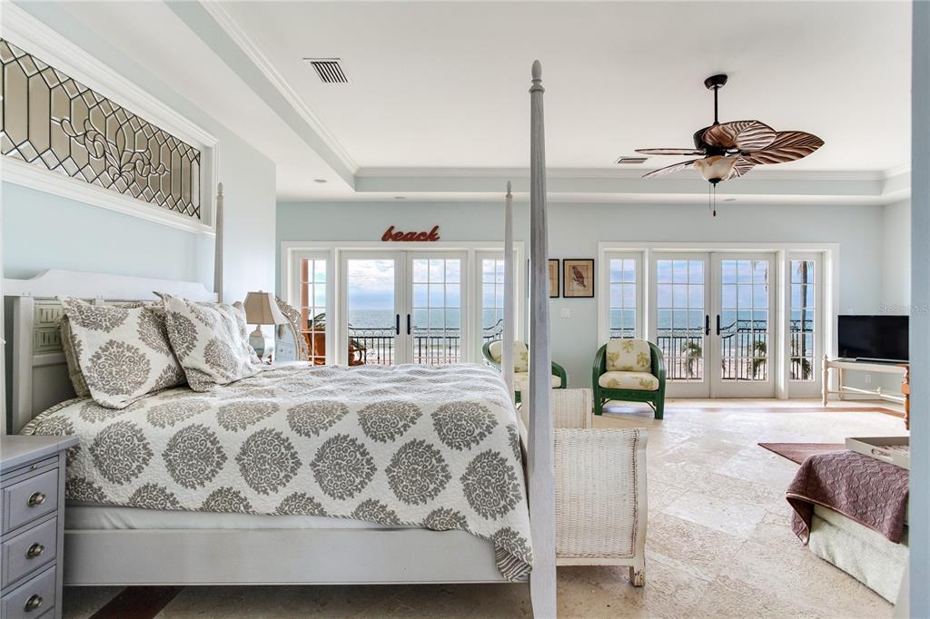 16116 Gulf Boulevard Redington Beach, FL 33708 - Photo 10 of 49