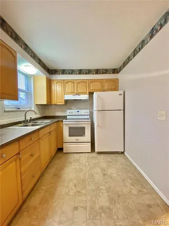 $1,300 | 3865 Crest Cir Drive, Arnold, MO 63010