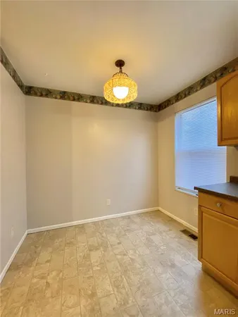 $1,300 | 3865 Crest Cir Drive, Arnold, MO 63010