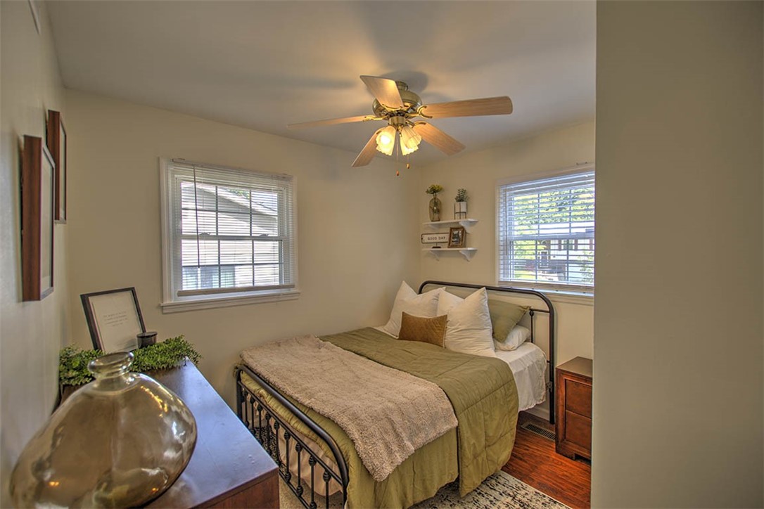 2605 South Forrest Green Drive Decatur, IL 62521 - Photo 20 of 33 Gallery Image 20