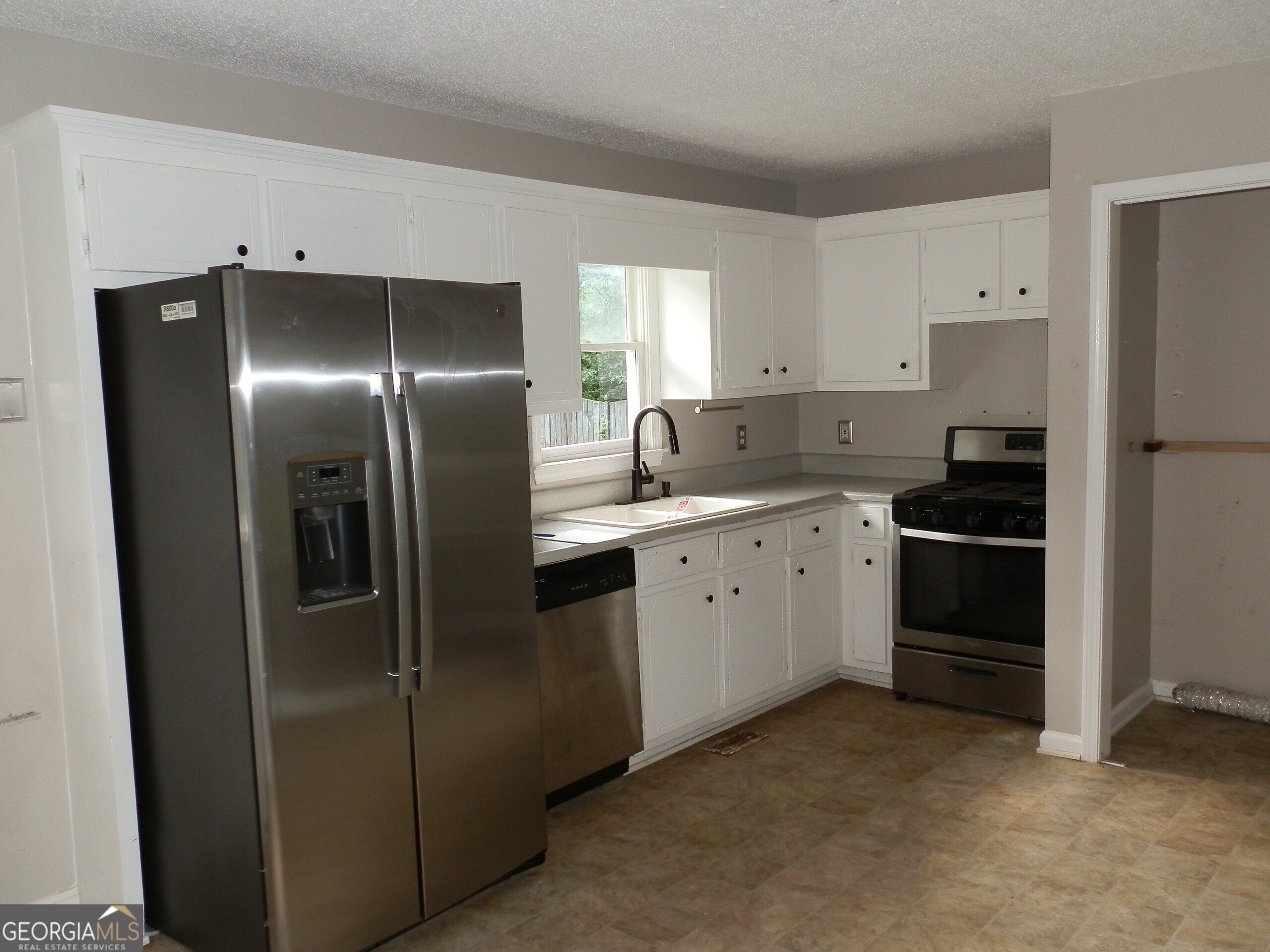 51 Jennifer Lane Rydal, GA 30171 - Photo 6 of 37