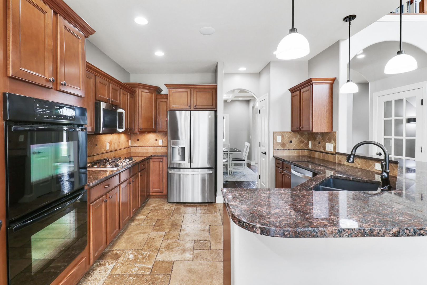 5108 Londonderry Road Bloomington, IL 61705 - Photo 12 of 37 Gallery Image 12