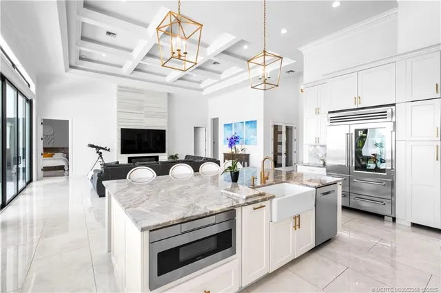 $4,850,000 | 1000 Northeast Wright Avenue, Jensen Beach, FL 34957