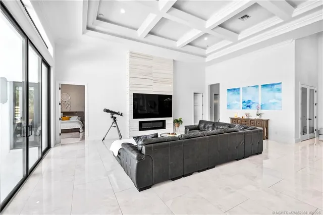 $4,850,000 | 1000 Northeast Wright Avenue, Jensen Beach, FL 34957