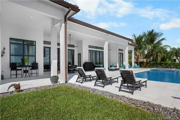 $3,995,000 | 1000 Northeast Wright Avenue, Jensen Beach, FL 34957