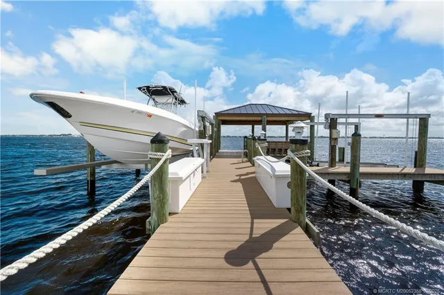 $4,850,000 | 1000 Northeast Wright Avenue, Jensen Beach, FL 34957