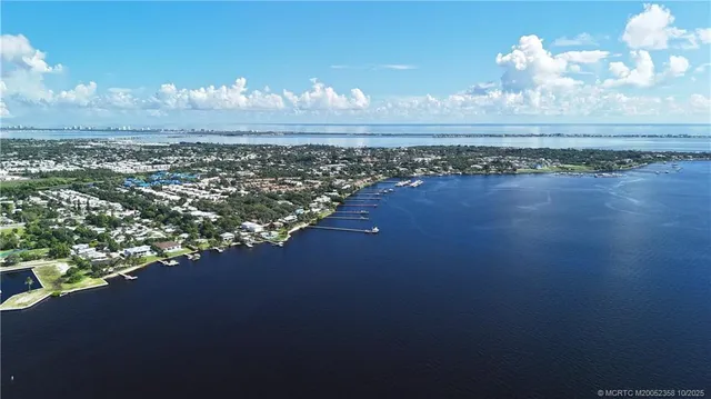 $4,850,000 | 1000 Northeast Wright Avenue, Jensen Beach, FL 34957