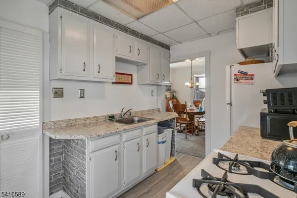 $399,900 | 6 Lakeview Avenue, Budd Lake, NJ 07828