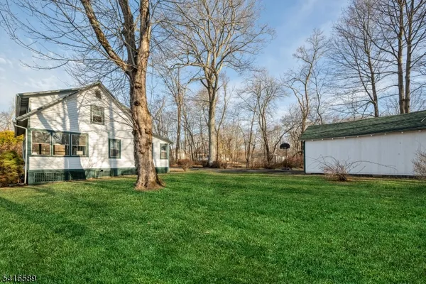 $399,900 | 6 Lakeview Avenue, Budd Lake, NJ 07828