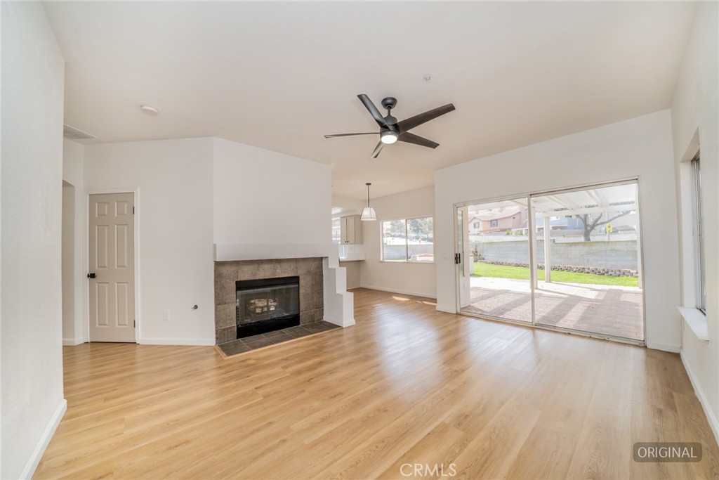 15849 Firethorn Road Fontana, CA 92337 - Photo 4 of 41