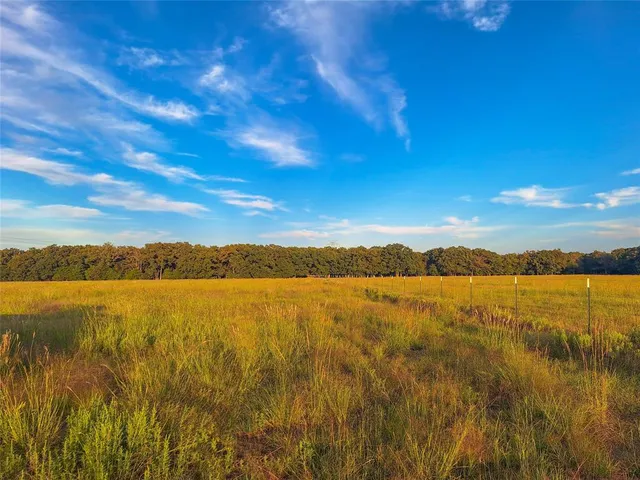 a view of an lake and mountain view