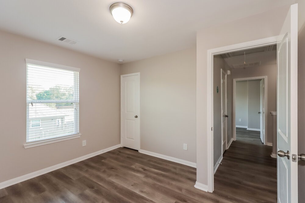 3102 Same Way Houston, TX 77339 - Photo 13 of 17