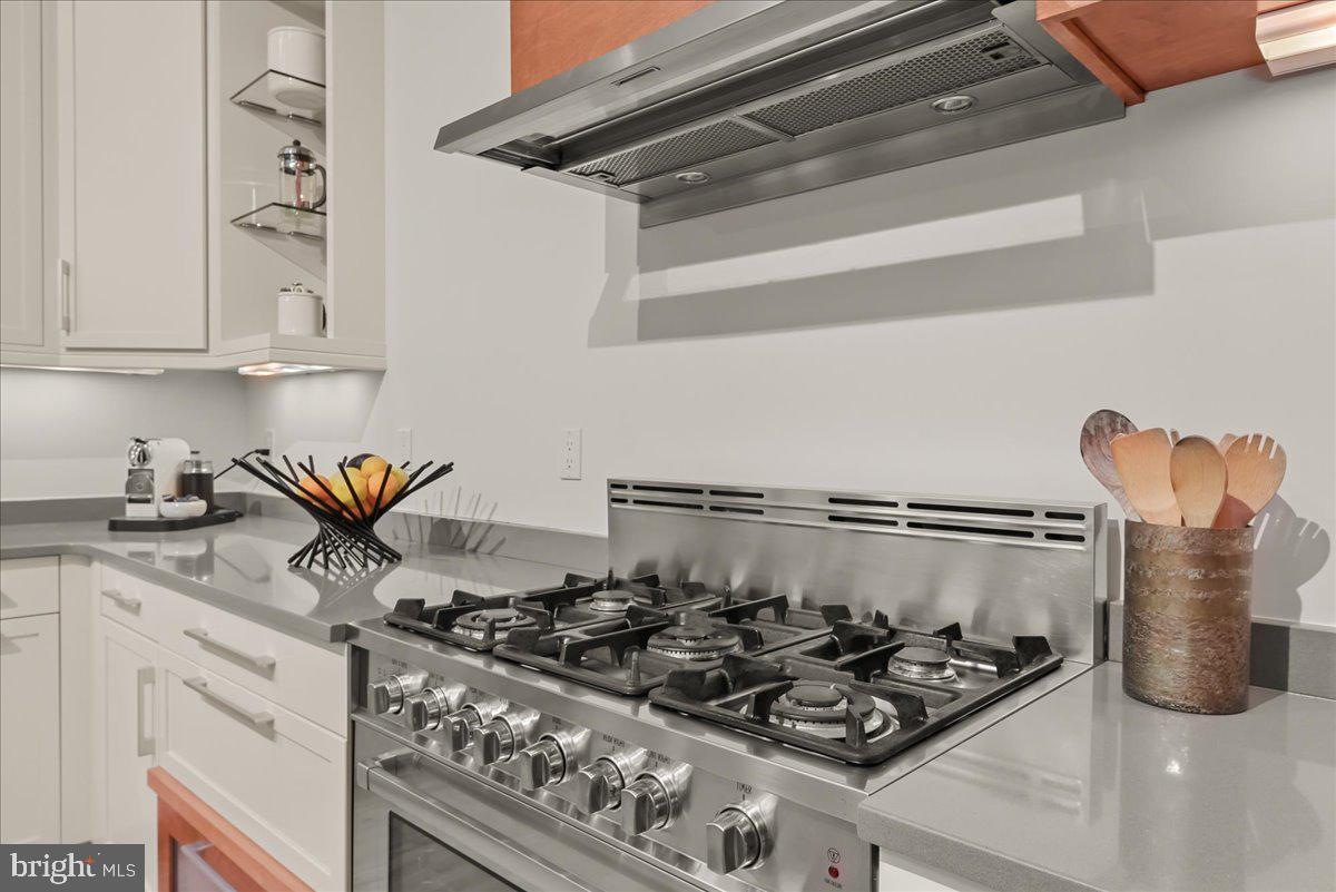 4711 24th Road North Arlington, VA 22207 - Photo 14 of 106 Six burner stove for cooking.