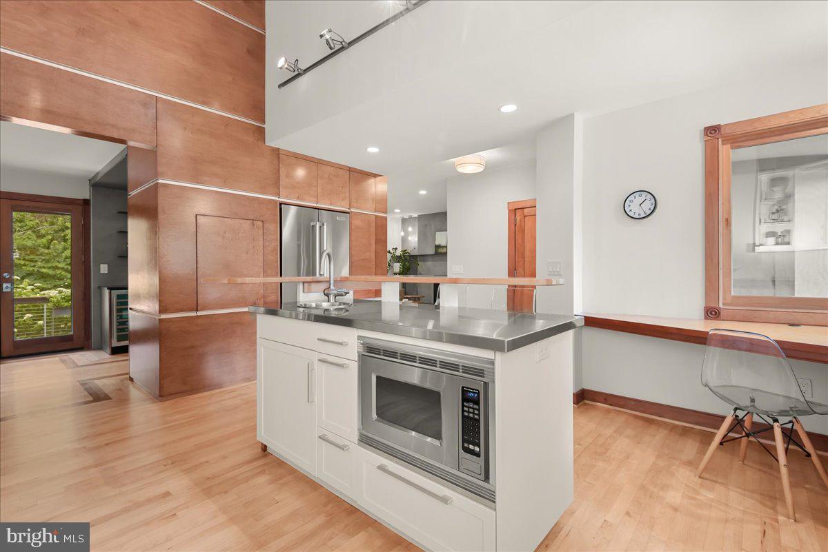 4711 24th Road North Arlington, VA 22207 - Photo 17 of 106 Kitchen view