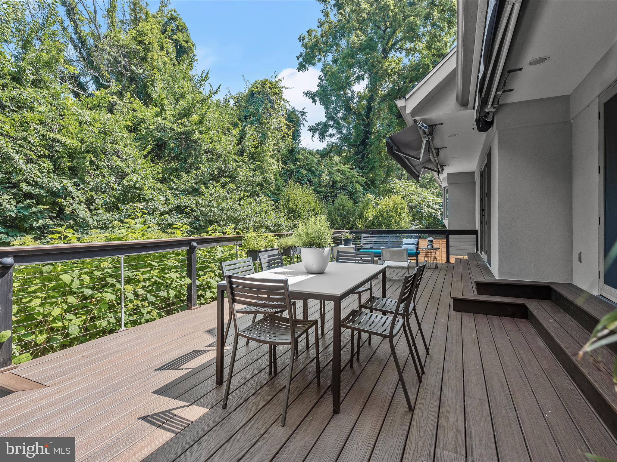 4711 24th Road North Arlington, VA 22207 - Photo 28 of 106 Deck looking into backyard
