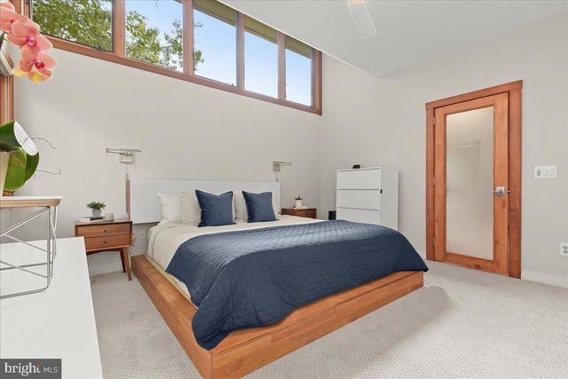 $1,700,000 | 4711 24th Road North, Arlington, VA 22207