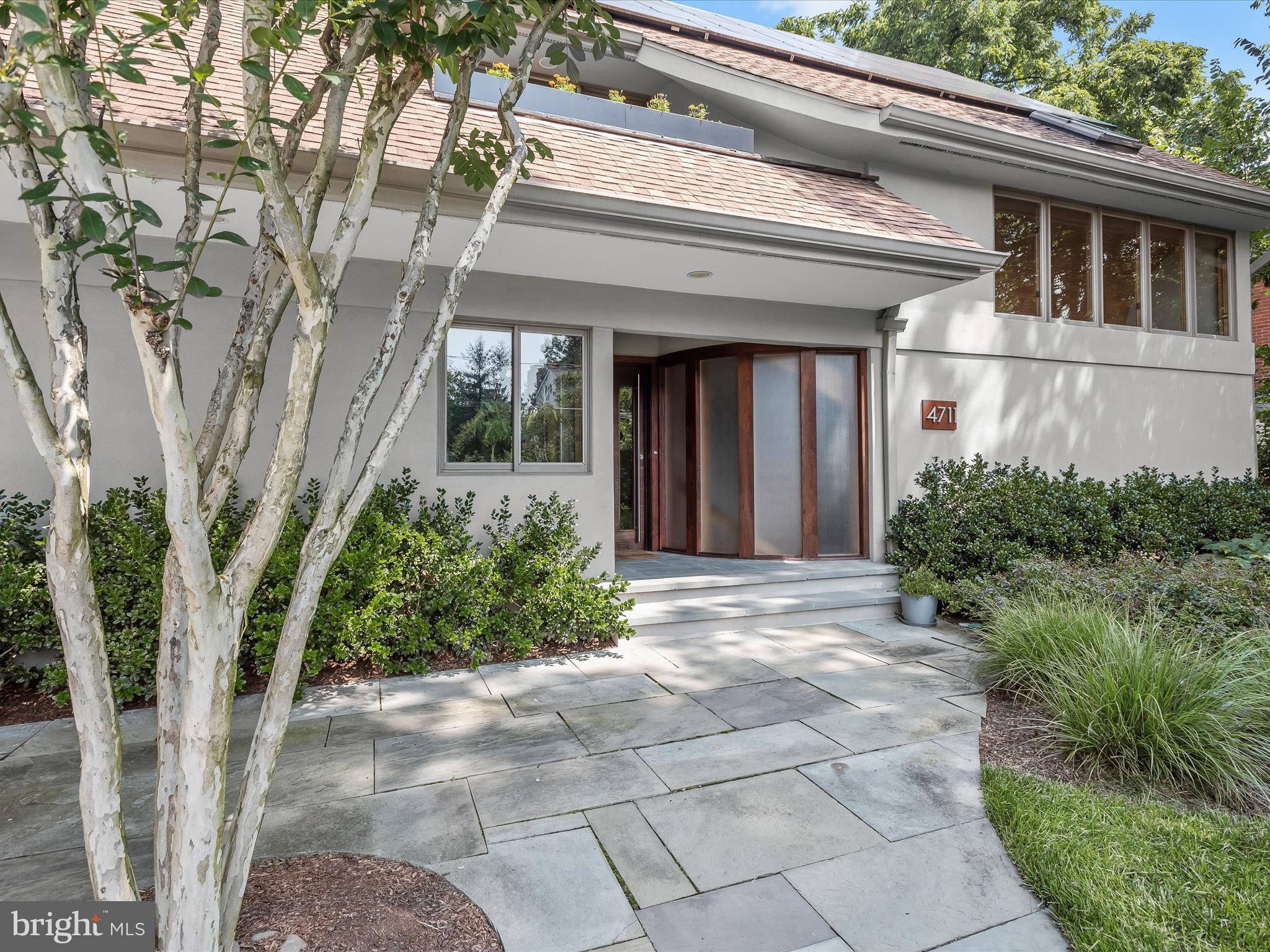 4711 24th Road North Arlington, VA 22207 - Photo 4 of 106 Welcome home!