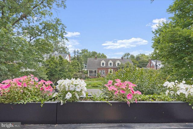$1,700,000 | 4711 24th Road North, Arlington, VA 22207