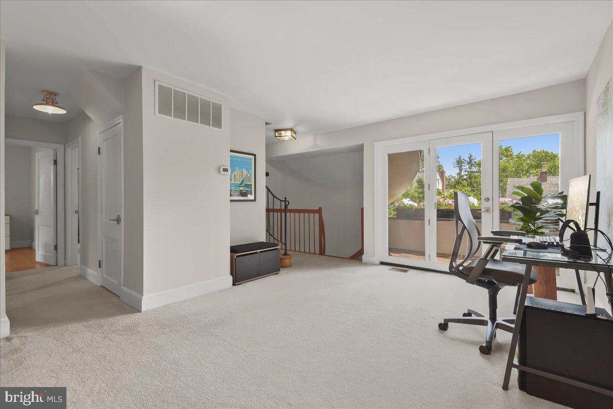4711 24th Road North Arlington, VA 22207 - Photo 47 of 106 Loft on second level