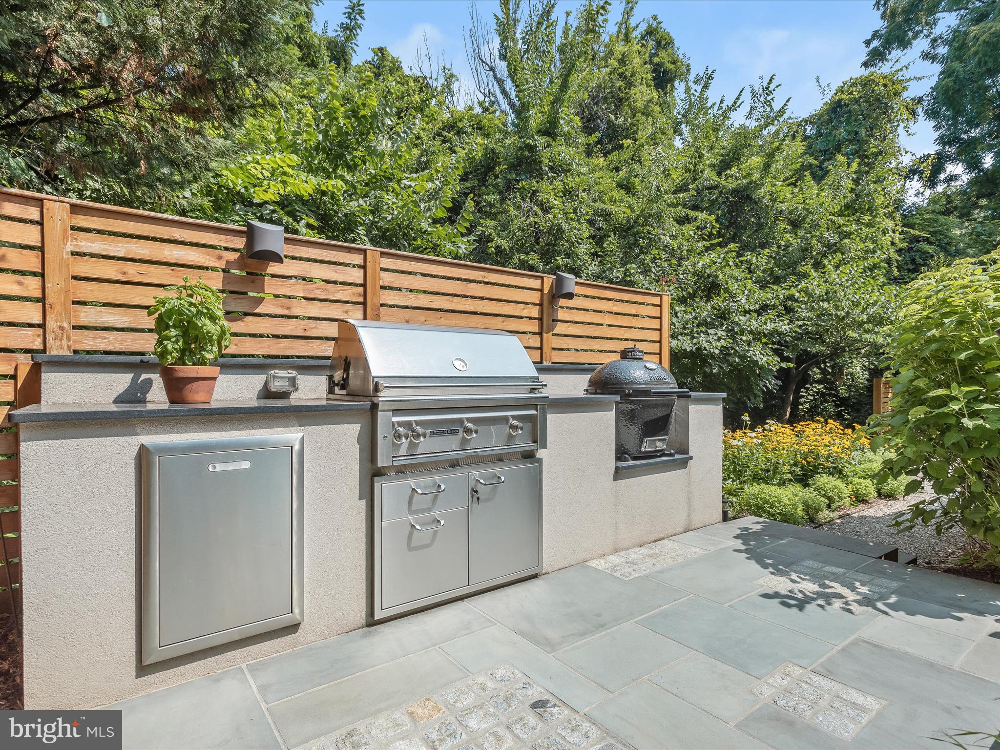 4711 24th Road North Arlington, VA 22207 - Photo 84 of 106 Custom built grilling station