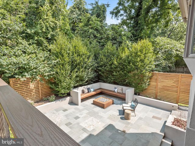 $1,700,000 | 4711 24th Road North, Arlington, VA 22207