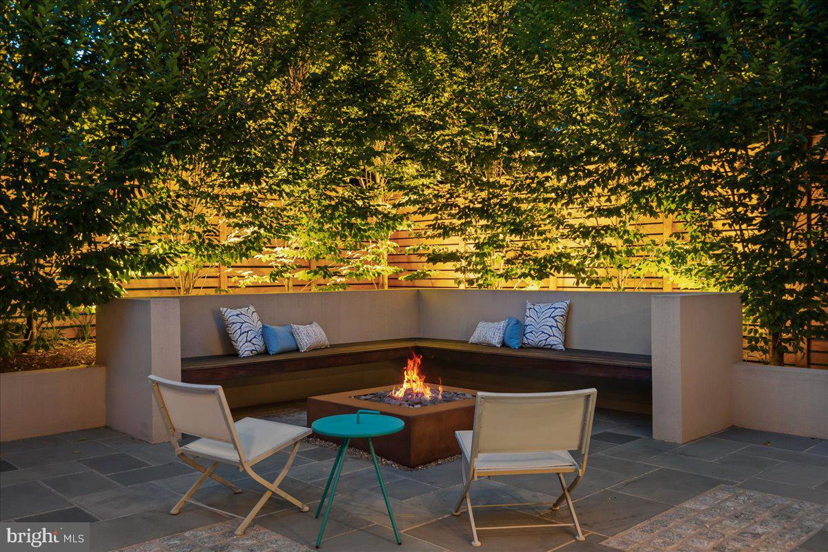 4711 24th Road North Arlington, VA 22207 - Photo 90 of 106 Enjoy time with friends & family here.