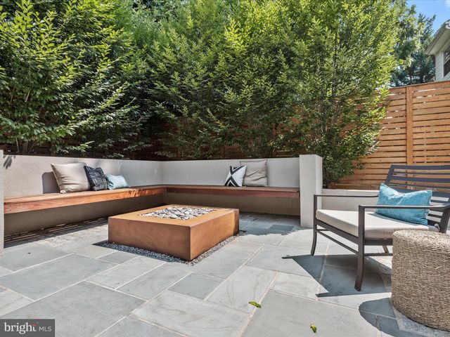 $1,700,000 | 4711 24th Road North, Arlington, VA 22207