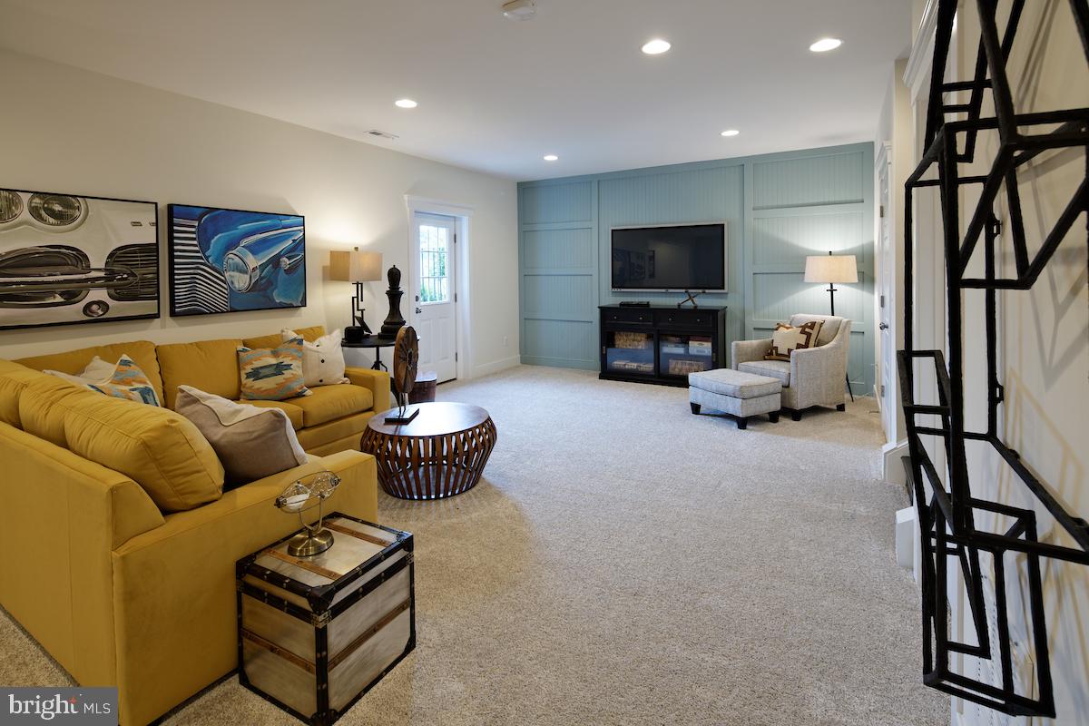 111 Interlace Way Stephenson, VA 22656 - Photo 18 of 27 a living room with furniture