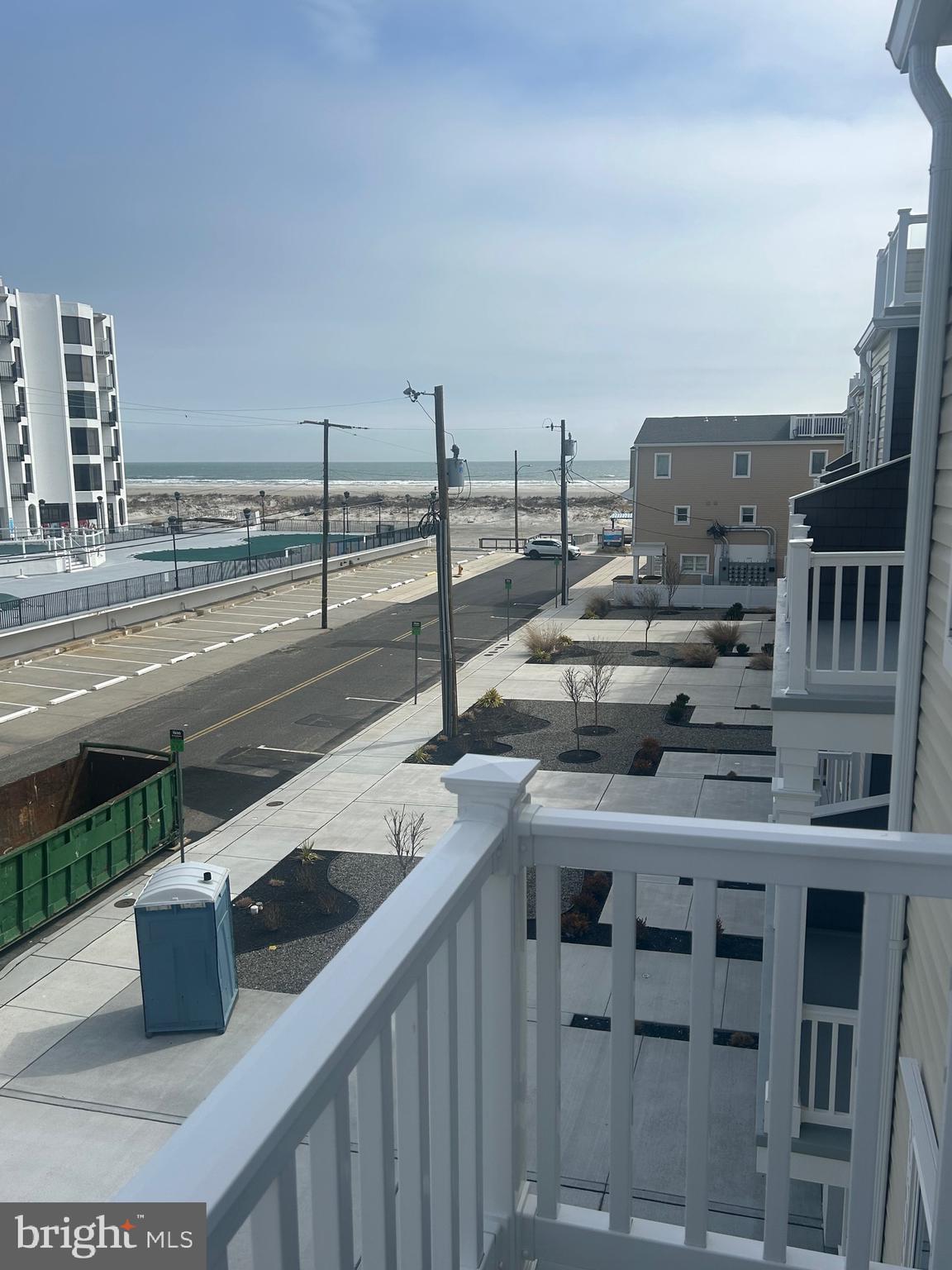 418 Farragut Road, Unit H Wildwood Crest, NJ 08260 - Photo 4 of 28