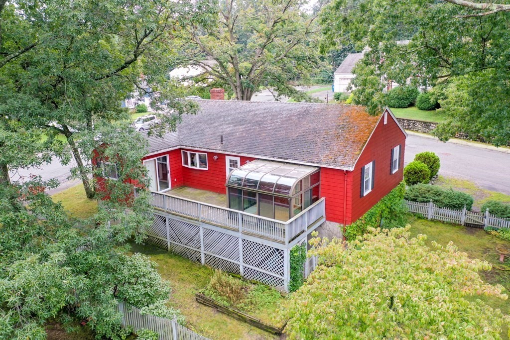 15 Harding Road Wakefield, MA 01880 - Photo 3 of 37 Gallery Image 3