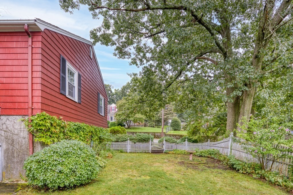 15 Harding Road Wakefield, MA 01880 - Photo 33 of 37 Gallery Image 33