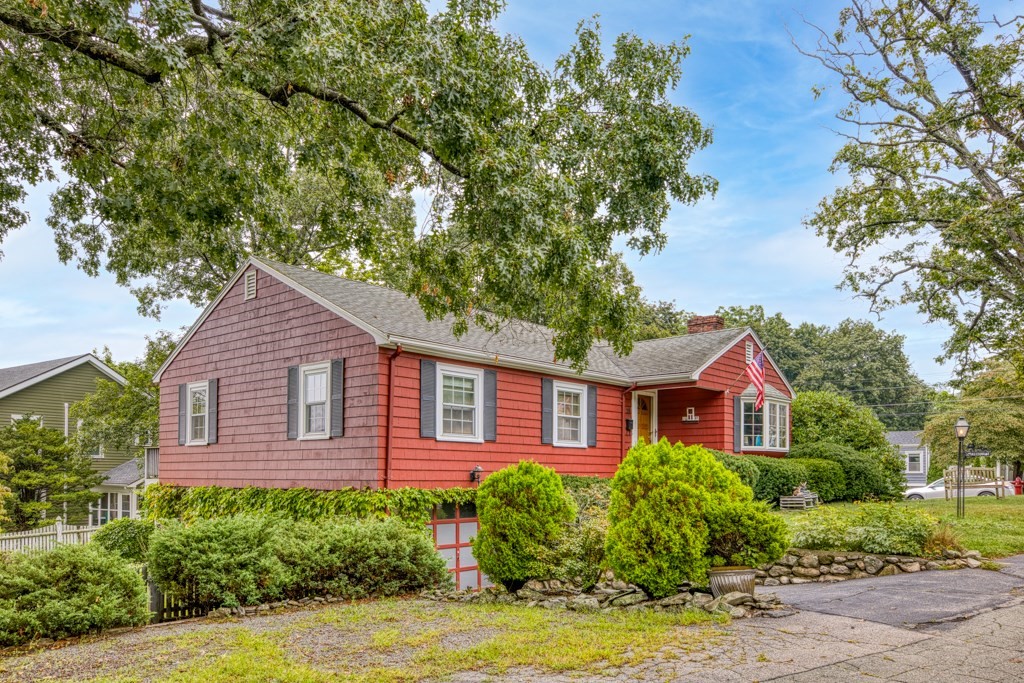 15 Harding Road Wakefield, MA 01880 - Photo 36 of 37 Gallery Image 36