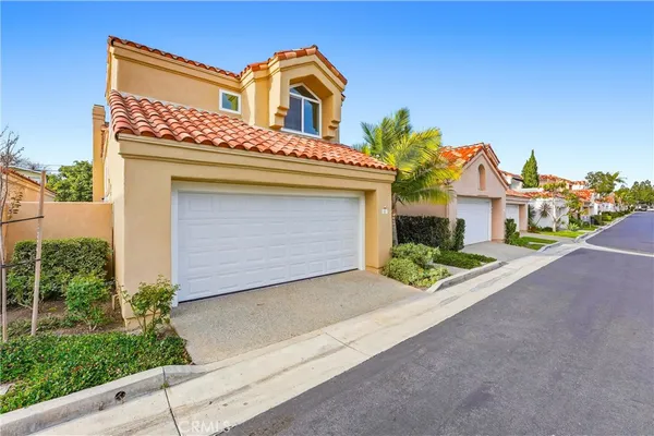 $2,399,000 | 63 Shearwater Place, Newport Beach, CA 92660