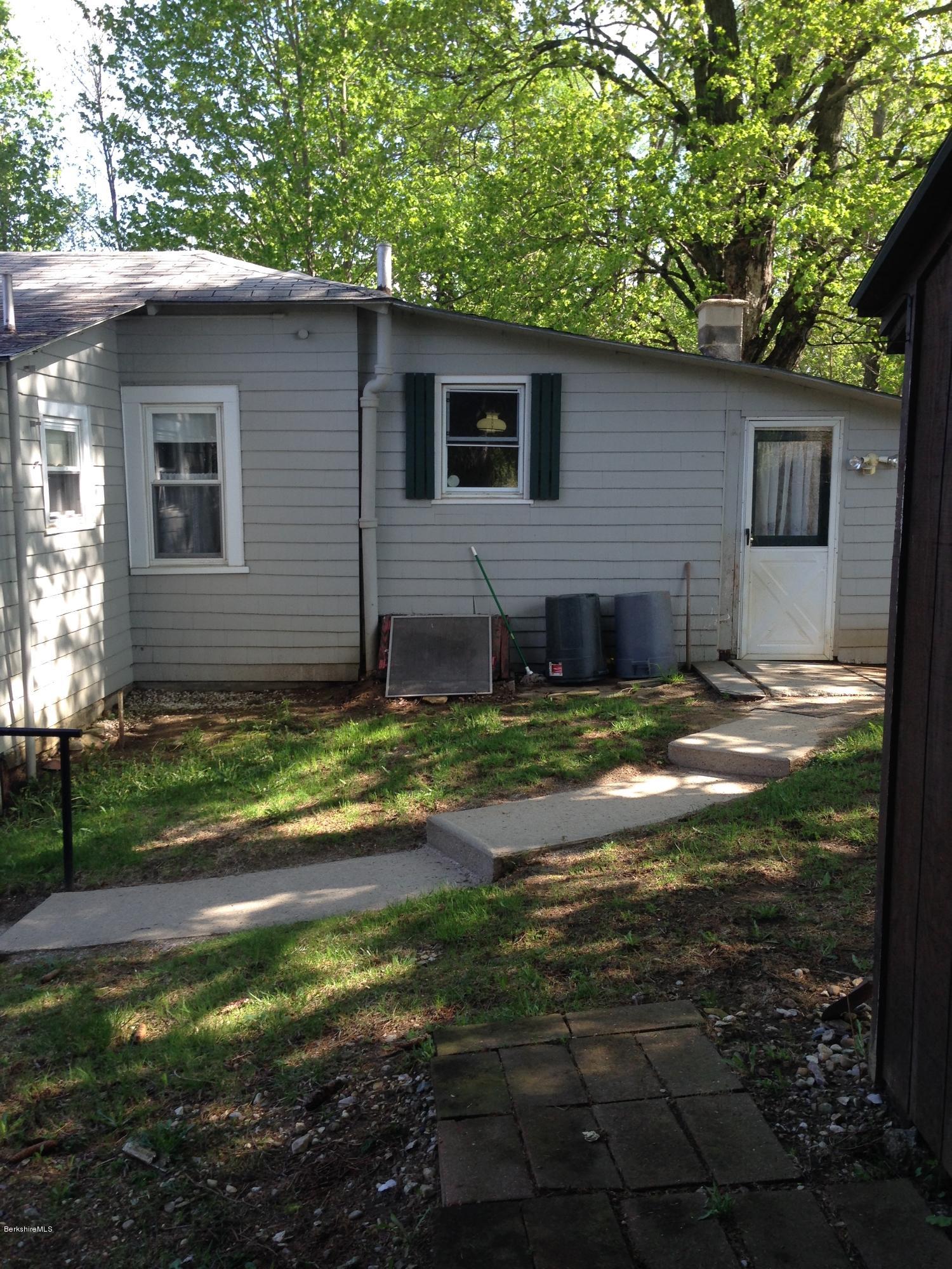 35 Upland Road Pittsfield, MA 01201 - Photo 3 of 16 Side Entry