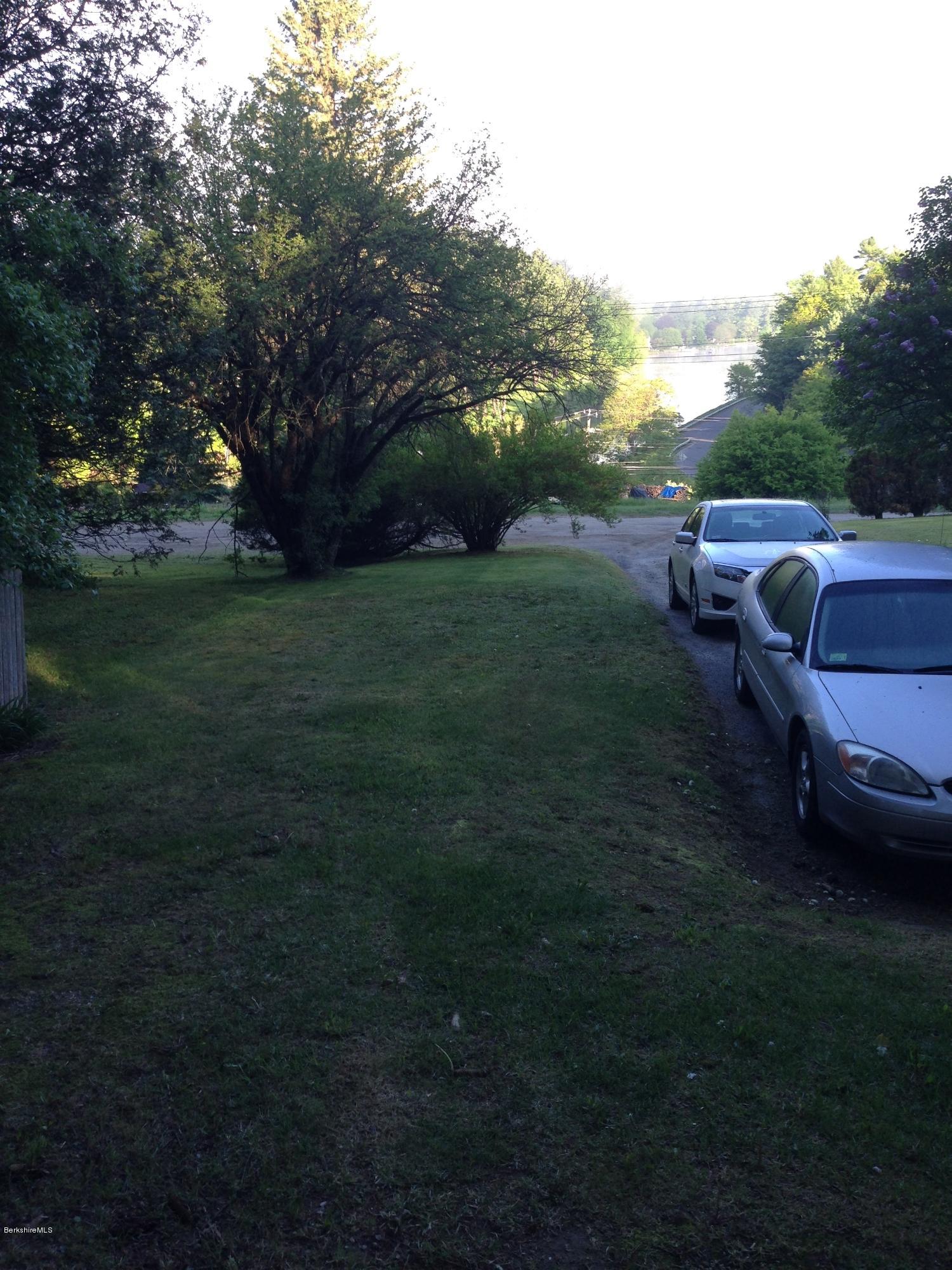 35 Upland Road Pittsfield, MA 01201 - Photo 8 of 16 Driveway