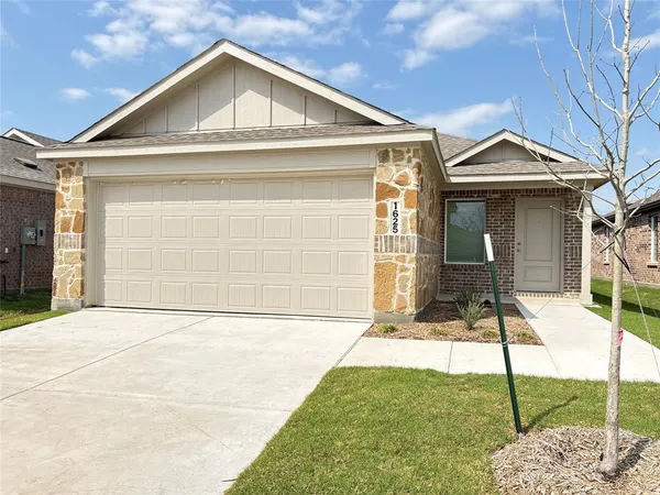 $1,950 | 1625 Elliott Road, Howe, TX 75459