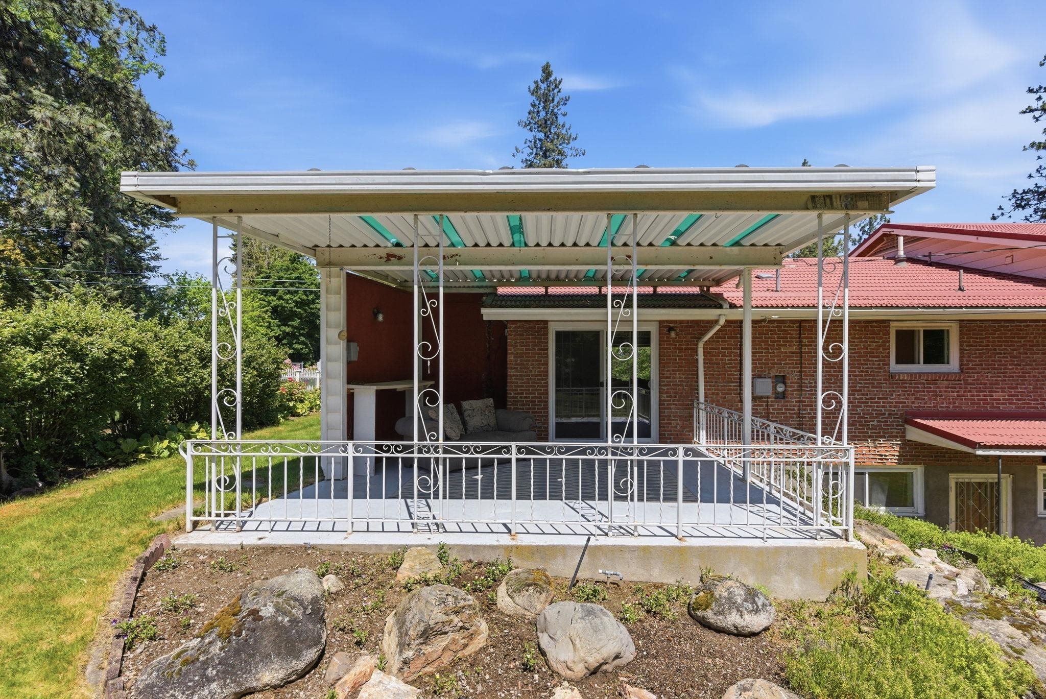903 West Hawthorne Road Spokane, WA 99218 - Photo 46 of 50