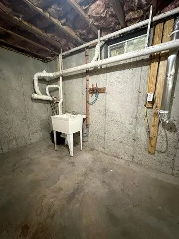 $369,900 | 84 Noble Road, Oxford, ME 04270