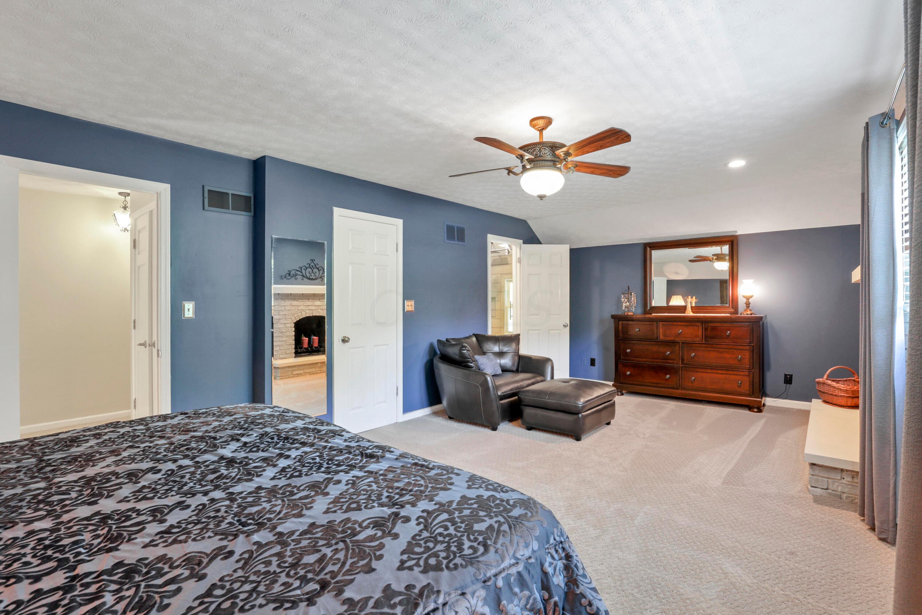 5276 Wilson Road Northwest Lancaster, OH 43130 - Photo 27 of 76 Master Bedoom