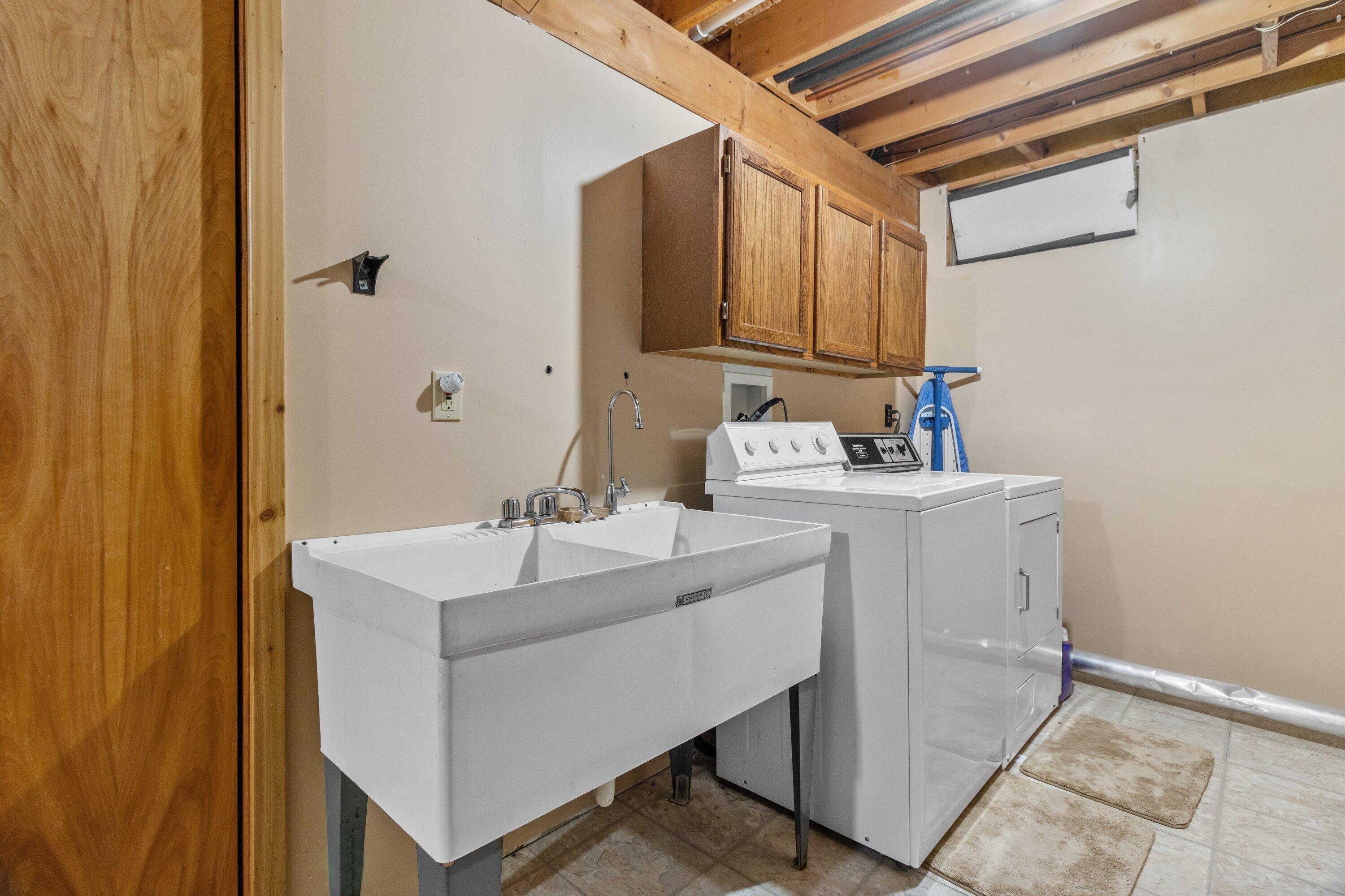 11098 East Halsey Lake Road Long Lake, WI 54542 - Photo 50 of 63 laundry room